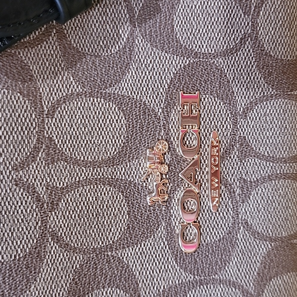 Coach set - Picture 3 of 6